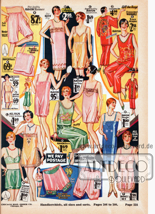Unterwäsche für Frauen und junge Damen aus Rayon, Seiden Crêpe de Chine, Seiden-Rayon und teilweise mit Spitzengarnierung.
Zur Auswahl stehen Pumphöschen (A, R, S), Unterhemden (B, F, N), einteilige Bustier-Pumphöschen Kombinationen (C, J, K, L), Pyjamas (D, E), zweiteilige Hemdhöschen Kombinationen (G und H), Nachthemden (M), zweiteilige Bustier-Pumphöschen Kombinationen (P) sowie eine zweiteilige Bustier-Höschen Kombination (T).