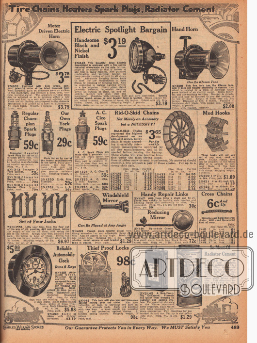 „Reifenketten, Zündkerzen, Kühler-Zement“ (engl. „Tire Chains, Heaters Spark Plugs, Radiator Cement“).
Zwei elektrische oder von Hand betätigte Automobilhupen, ein elektrischer Scheinwerfer (Suchscheinwerfer), Zündkerzen der Marken Champion, York und A. C. Cico, Reifenketten für Automobile, Schlammhaken (-schaufeln) zur Montage an Automobilreifen zum Fortkommen auf matschigen, sandigen oder stark verschneiten Landstraßen, Wagenheber, Rückspiegel für die Windschutzscheibe, einzelne Verbindungsstücke für zerrissene Kettenelemente, eine Uhr für Fahrzeuge (läuft nach dem Aufziehen 8 Tage), ein Sicherheitsschloss für Wertsachen, Frostschutzmittel sowie Kühler-Zement zum Schließen von Löchern im Kühlsystem.