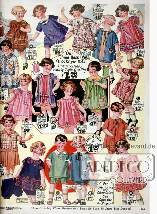 Sogenannte „Bloomer Dresses“ (weit geschnittene Kleidchen mit passenden Höschen) für kleine Mädchen bis max. 6 Jahre aus Schleierstoff, Gingham, Breitgewebe, Baumwoll-Seide sowie Seiden Crêpe de Chine.