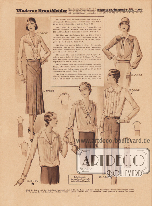 Damenblusen aus Crêpe Georgette, Crêpe de Chine, Crêpe Mongole und Georgette. Plisseegarnituren und Verzierungen, Pattenblenden und Reihenziehungen geben jeder Bluse ihre Eigenart.
Auch zwei Röcke aus Tweed mit Teilungseffekten und gemustertem Wollstoff mit eingesetzten Faltenteilen werden präsentiert.