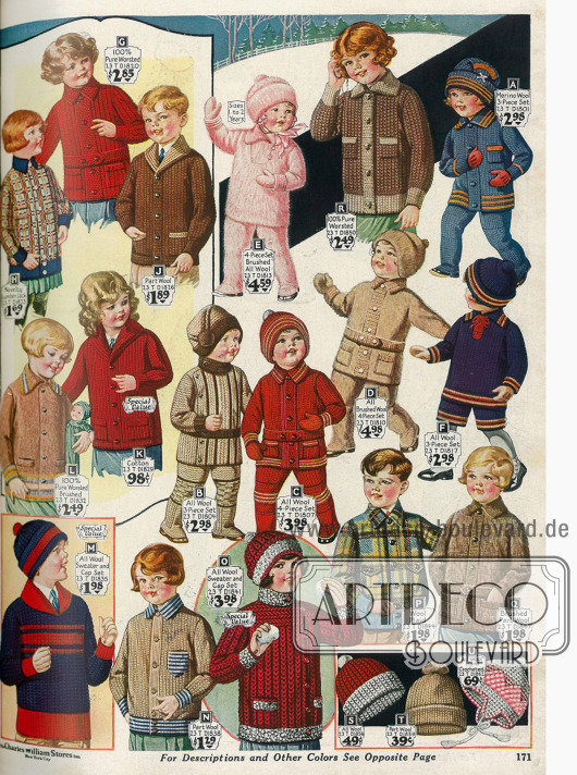 Strickjacken und Wollpullover für kleine Kinder mit passenden Wollmützen. Darunter befinden sich auch 6 warme Spielanzüge bestehend aus jeweils 3 Teilen, von denen wiederum 2 aus gekämmter Wolle bestehen.