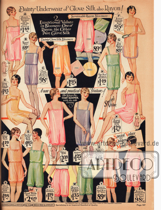 Damenunterwäsche aus Seide und Rayon. Hier abgebildet sind einteilige Bustier-Pumphöschen Kombinationen (A), einteilige Hemd-Höschen Kombinationen, die in den USA „Teddy Bloomers“ oder „Step-In Teddy“ genannt wurden (F, K, L, M, N, Z), zweiteilige Hemd-Pumphöschen Kombinationen (B und C, G und H, P und R, S und T, X und Y) sowie Pumphöschen und Schlupfhöschen (D, E, V, W).
Unten rechts wird auch Unterwäsche für 6 bis 16-jährige Mädchen präsentiert.