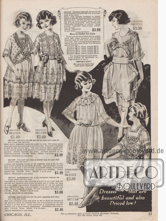 Doppelseite mit Kleidern für Mädchen im Alter von 7 bis 14 Jahren. Die Kleidchen sind aus „lawn cloth“ (flach gewebter Leinenstoff), Organdy (transparenter Batist) und ähnlichen leichten Netzstoffen für den Sommer. Auffällig sind die überschwänglichen handgearbeiteten Stickereien und Spitzengarnierungen.