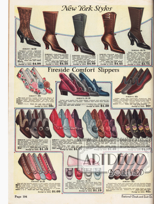 Damenschnürstiefel aus Lackleder, geprägtem Leder, Chevreauleder (Ziegenleder) sowie einzelne Modelle mit Stoff („whipcord cloth“). Zwei Stiefel zeigen ein oval geformtes Top mit Ledereinlage. Spitze Schuhkappen und geschwungene Louis XIV Absätze.
Im unteren Seitenbereich befinden sich Pantoffeln, Puschen, Hausschuhe, „Boudoir Slipper“ und „Boudoir Mokassins“ für Damen. Die unterschiedlichen Modelle sind aus floral gemustertem Cretonne oder vorrangig Filz. Die Schuhe zeigen Plüschpompons, Stickereien oder auch kleine Schleifen.