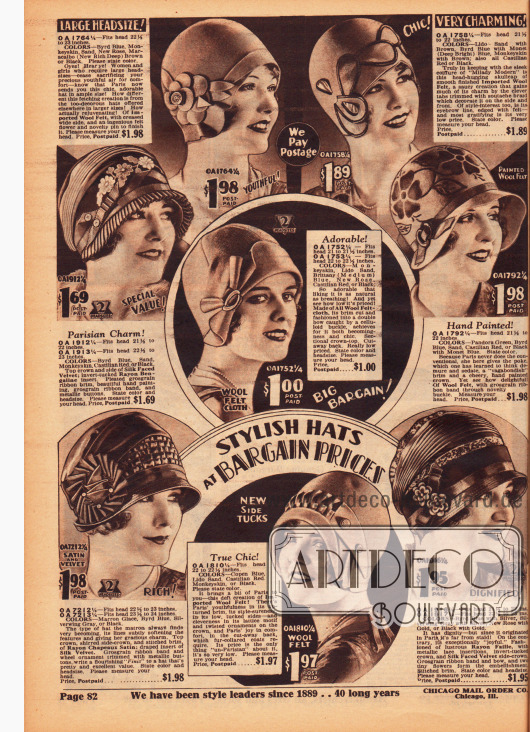 „Sylish Hats at Bargain Prices” (dt. „Modische Hüte zu Schnäppchenpreisen“).
Die gezeigten Damenhüte sind aus Wollfilz, Seiden-Samt und Rayon-Bengaline, Rayon-Satin sowie Rayon-Faille. Verschiedenartig gearbeitete Ripsbänder, aufgestickte Blüten oder aufgemalte Blumenapplikationen, Metallknöpfe sowie Schnallen aus Celluloid sind als Aufputz an den Hüte zu finden.
