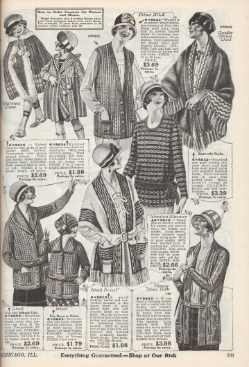 Doppelseite mit sportlichen Strickjacken, Kasacks und warmen Jäckchen und Schals für Frauen und Mädchen aus groben und gekämmten Wollgarnen und dicht gewebten Seidenstoffen.