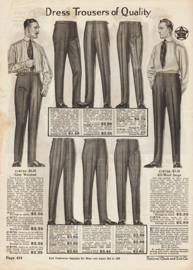 „Anzughosen in bester Qualität“ (engl. „Dress Trousers of Quality“).
Der Schnitt der Anzughosen zeigt den 1917 aktuellen hohen Hosenbund, die breiten und vollen Hüften sowie die schlanken engen Beine. Auf Hosenaufschläge wird verzichtet. Die Anzughosen sind aus gekämmter Baumwolle, Baumwoll-Woll-Gewebe und Woll-Serge hergestellt.
